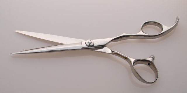 パワフルに切れる理美容師サロン用カットシザーハサミ✨トリマー