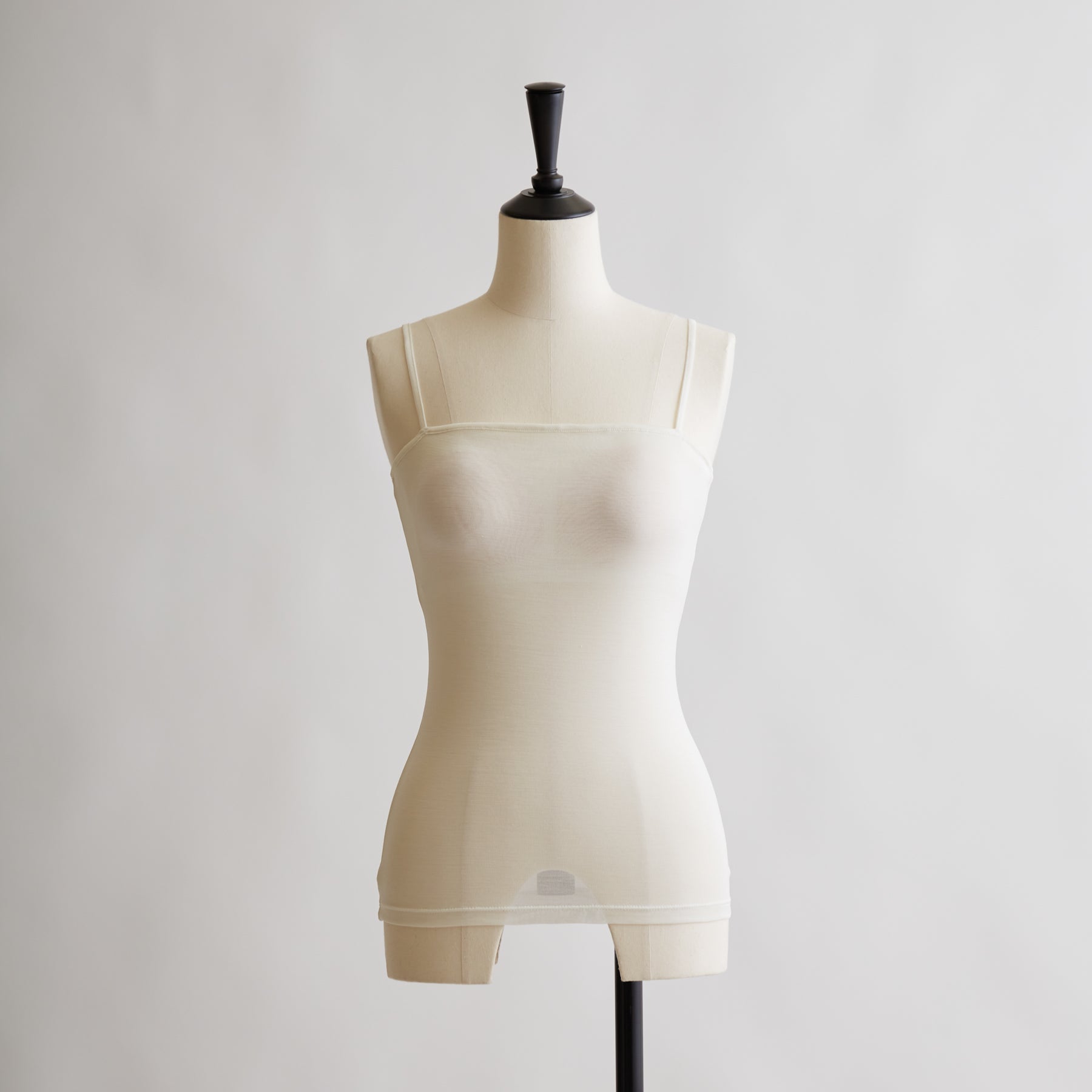 シルク100%ベアキャミソール, カップ付き, ホワイト／ベアトップ型