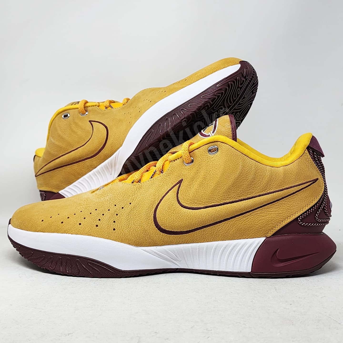 Nike LeBron 21 - CTK HS Royals PE – mypekicks