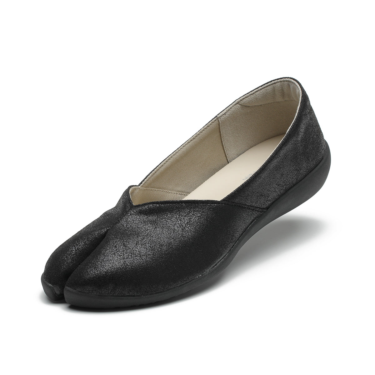 パンプスタイプの足袋シューズMARY（マリー）。カラーはブラック