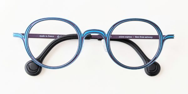 theo（テオ）から届いた新作は“世界の鉄道”をイメージしたメガネ