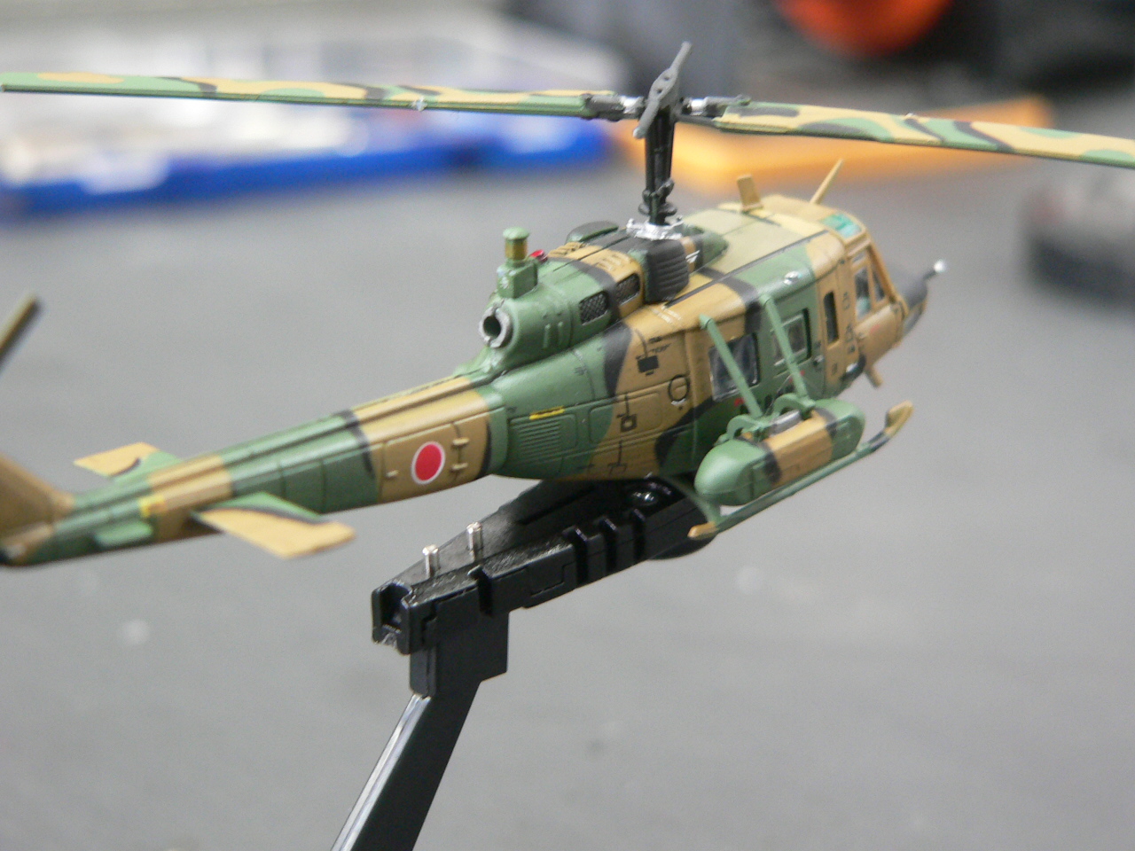 トミーテックの技MIXシリーズ、UH－1ヘリにローター回転ユニット