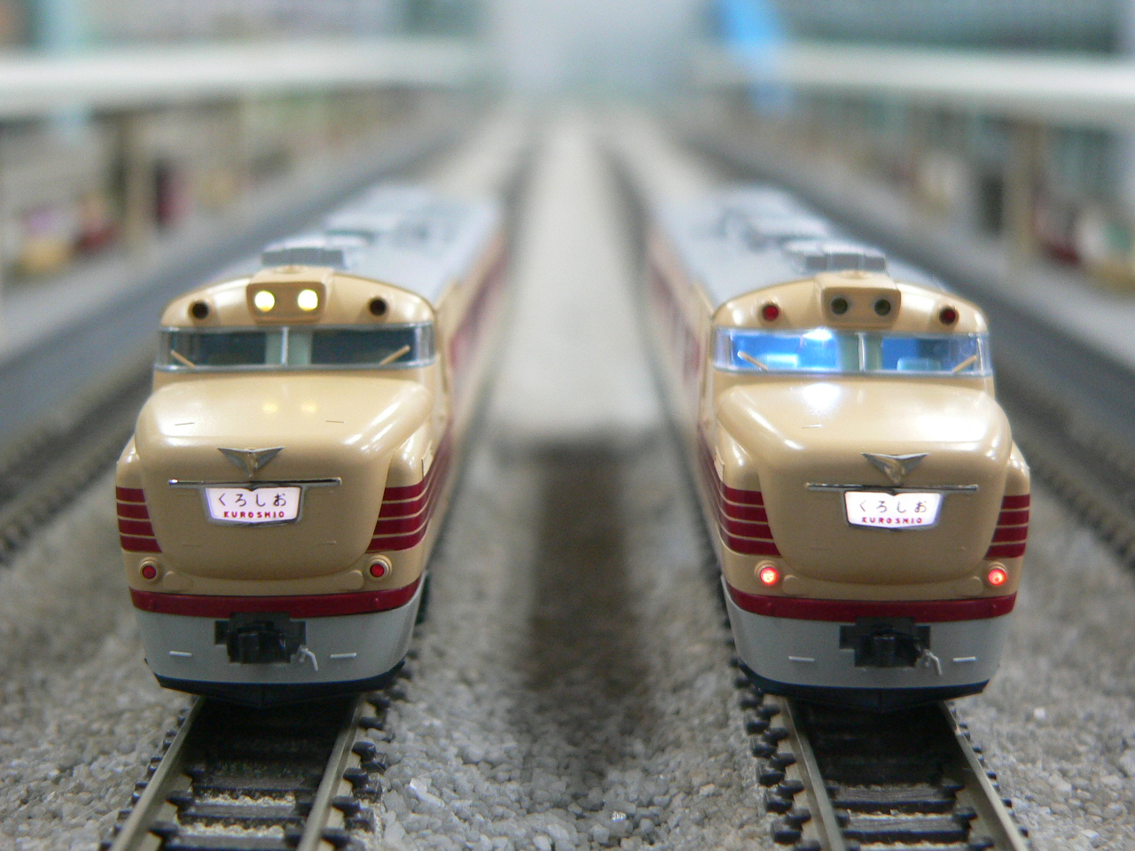 カトーのキハ81系くろしお基本＆増結10両セットの車掌室を点灯化