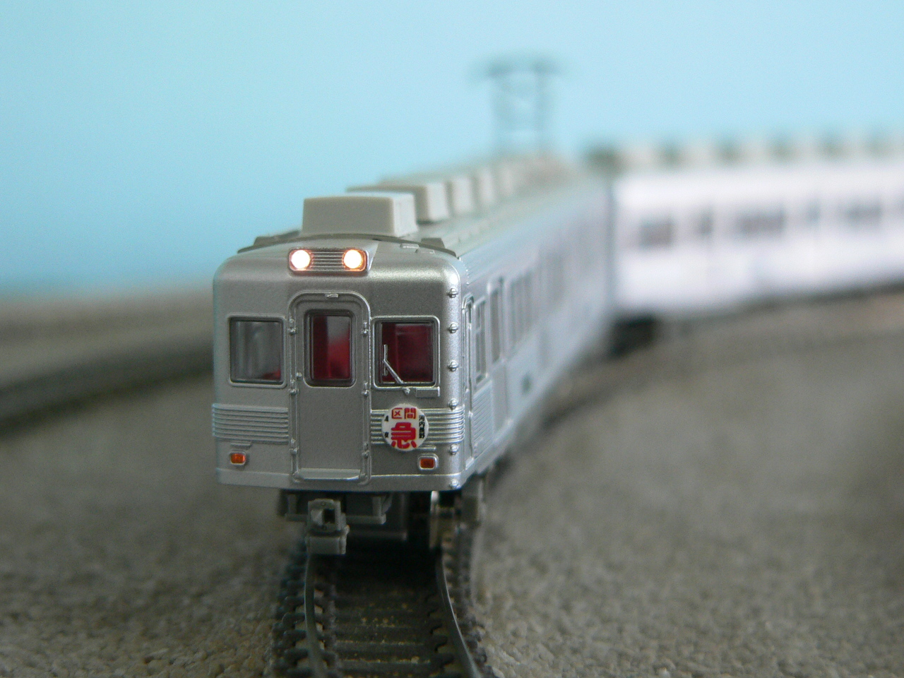 トミーテックの鉄コレ、南海6000系を冷房改造してライトを点灯加工