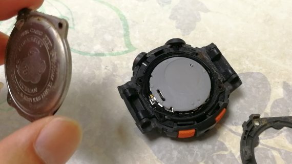 G-Shockの電池交換 – PCと映画とテレビと、3rd