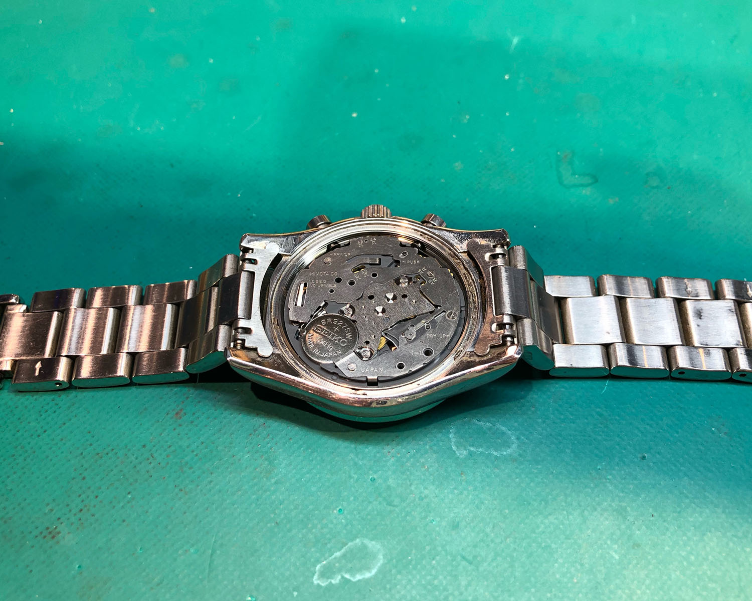 TAKEO KIKUCHI タケオキクチ TK-2066 の電池交換 | 時計修理のMr.BOB