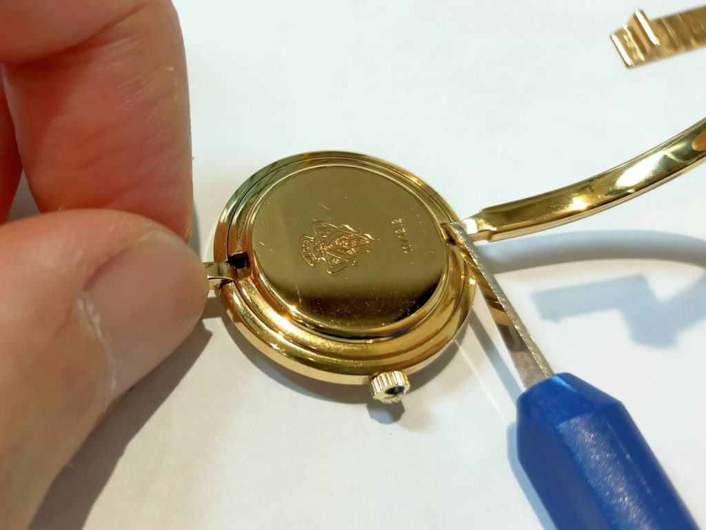 GUCCI グッチ チェンジベゼルの電池交換