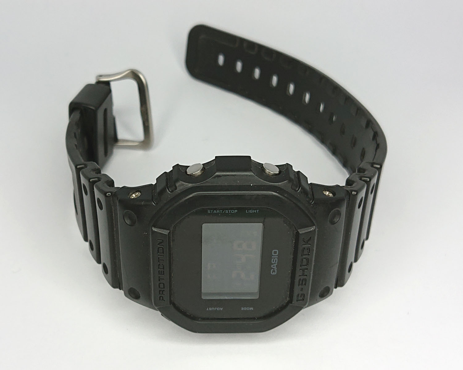 CASIO カシオ G-SHOCK DW-5600BBの電池交換