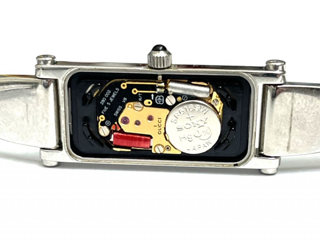 針が動かなくなった GUCCI グッチ 1500Lの電池交換