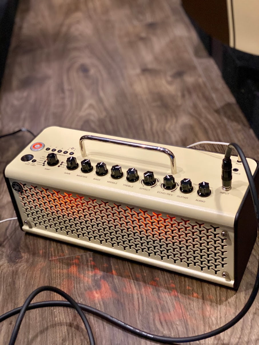 Yamaha THR10 II - 20-watt 2x3 inch Modeling Combo – nafiriguitar.com