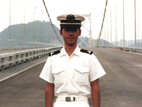 幹部候補生の肩章: 桜と錨の気ままなブログ