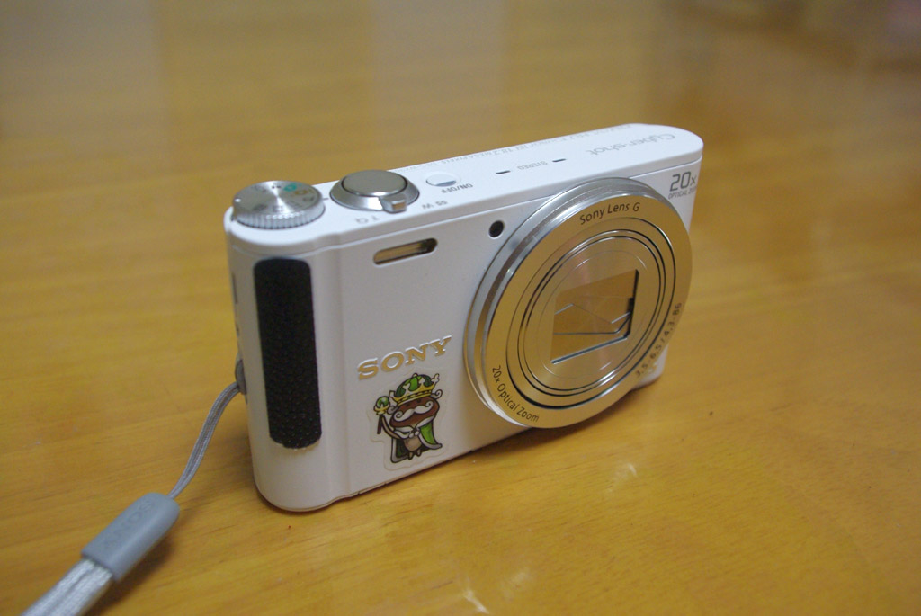スマホがビューファインダーにもなる色々凄いコンデジ、Sony DSC-WX300