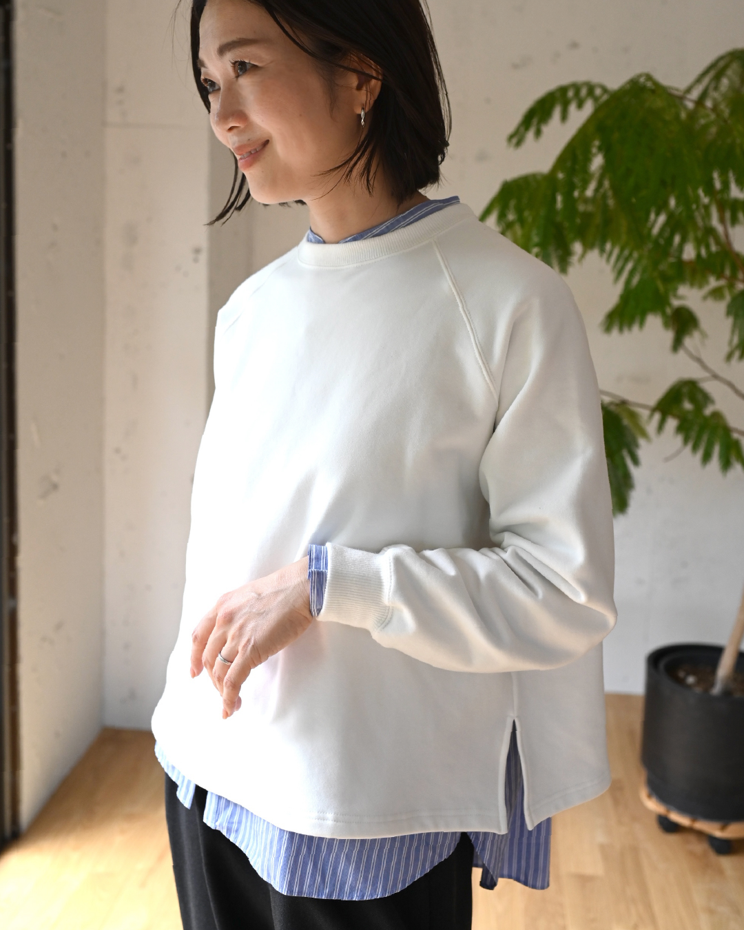 裏毛素材のクルーネックプルオーバー – OURHOME