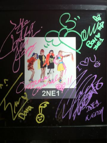 2NE1's Signatures From Ontama Carnival 2012 | WeLoveBom