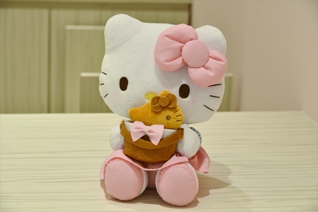 ハローキティのパン屋さん「キティの散歩道～原宿店～」 がオープン