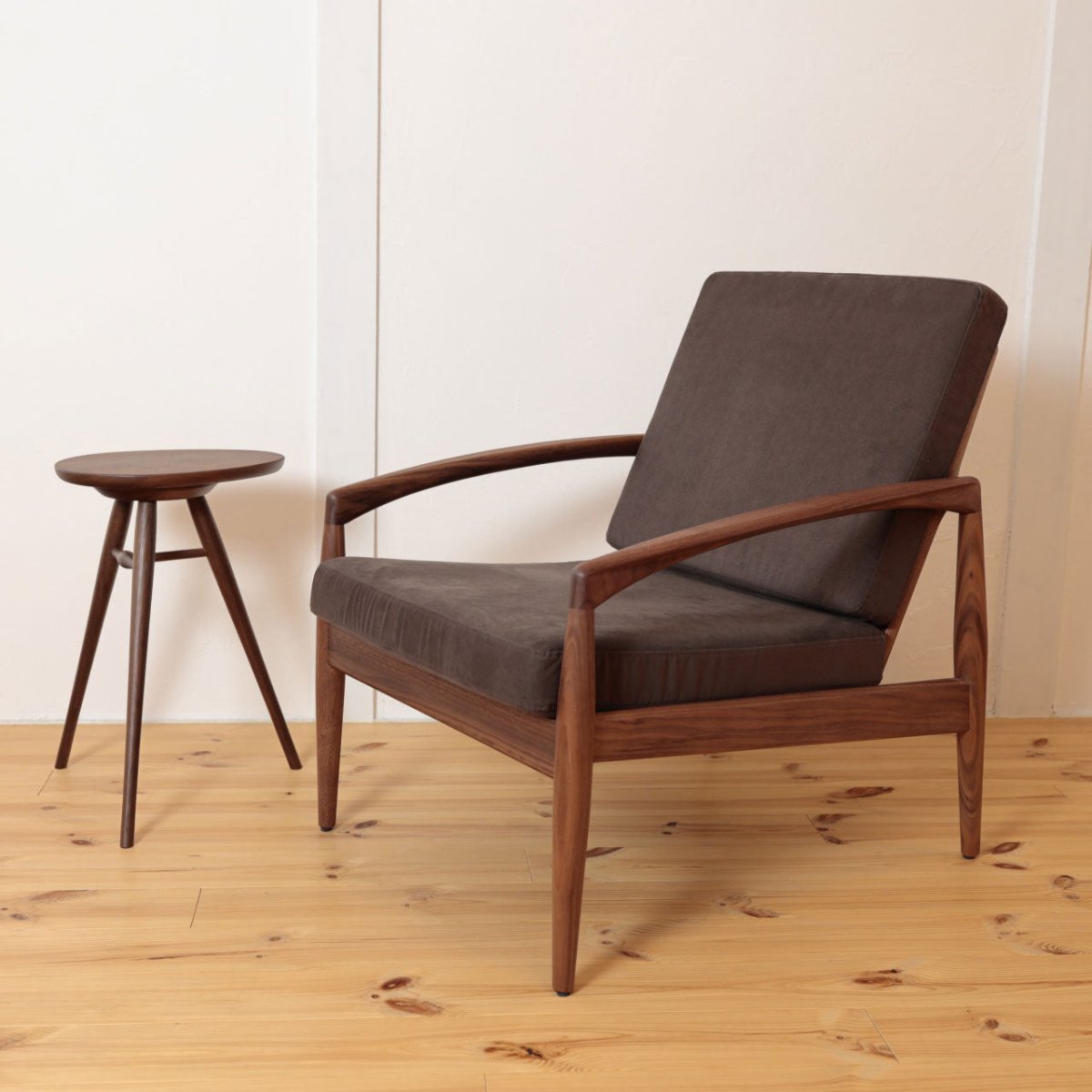 ペーパーナイフソファ 1P（1人掛け）｜宮崎椅子製作所 – カチート