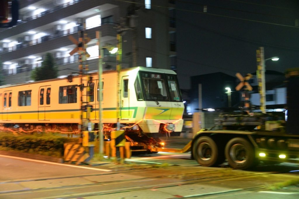 長堀鶴見緑地線】70系24編成(7124F)が陸送搬出。原型は残り1本に