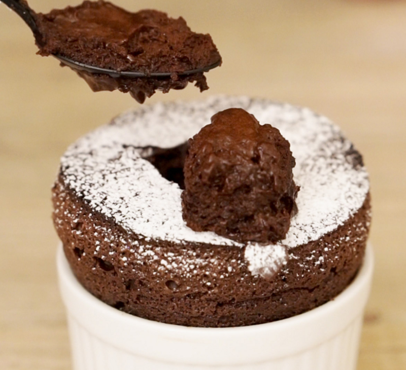 フワフワ！アツアツ！チョコレートスフレの作り方 - EMOJOIE CUISINE