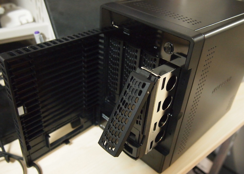 ReadyNAS104導入してみた - そんな今日この頃でして、、、