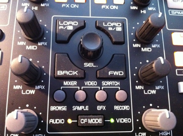 Review & Video: Denon DJ MC3000 Controller - Digital DJ Tips