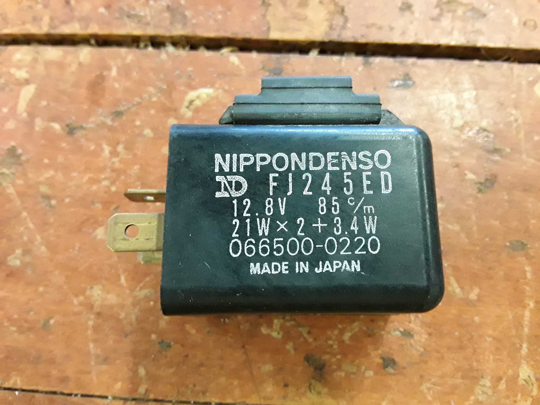 1985-87 Kawasaki ZX600R GPZ600 Ninja Flasher Relay FJ245ED