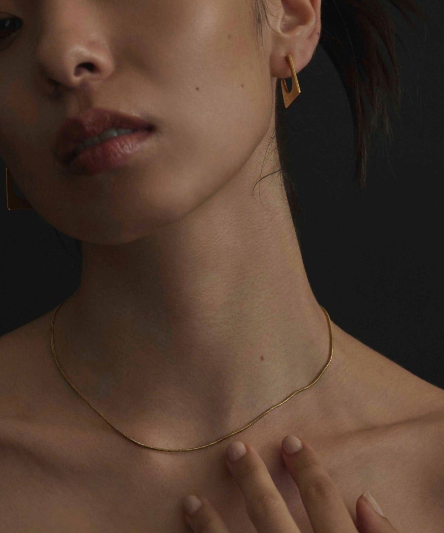 ゴールド]1mmスネークチェーンネックレス/34cm