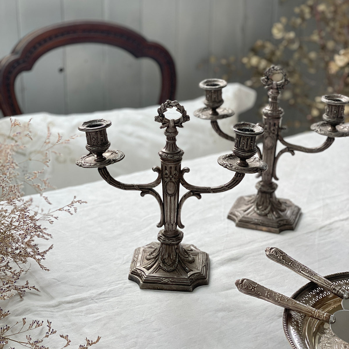 ペア2灯シルバープレート製キャンドルスタンド（高さ24cm） フランス