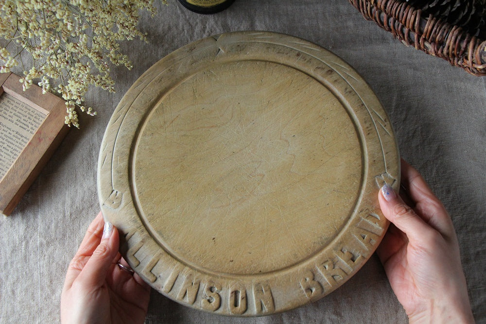 レアなALLINSON（アリンソン）社のブレッドボード（直径28cm