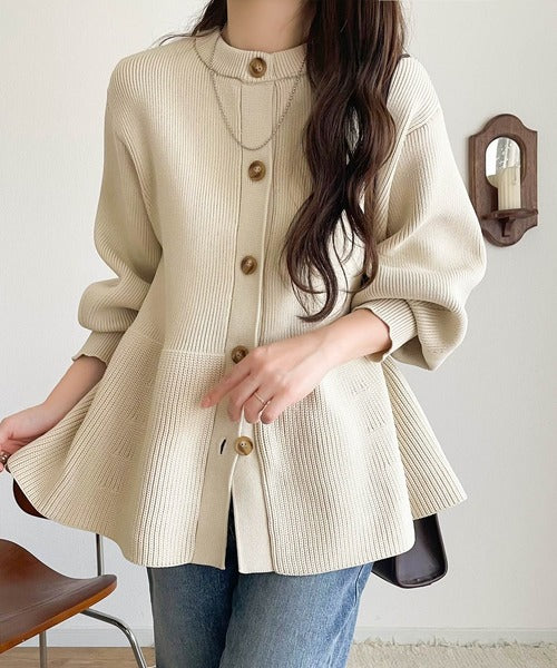 着るだけでメリハリ美人♪シーンで選べる2way仕様。2wayペプラムニット