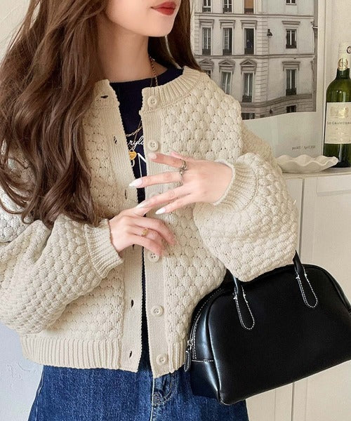 mily bilet】印象的1枚。2wayぽこぽこ軽量クロップド丈ニット