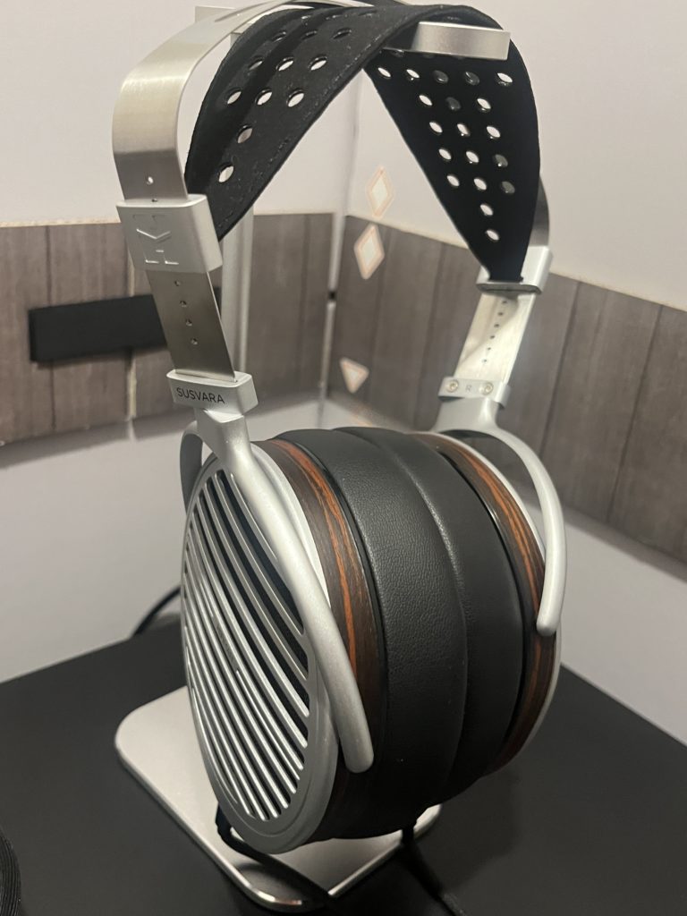 ヘッドホン横浜】HifiManの最新製品「SUSVARA Unveiled」「MINI