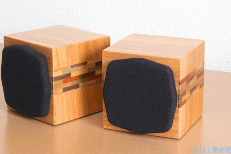 小型スピーカーに箱根寄木細工 自然の心地よさ、音も見た目も | 中小