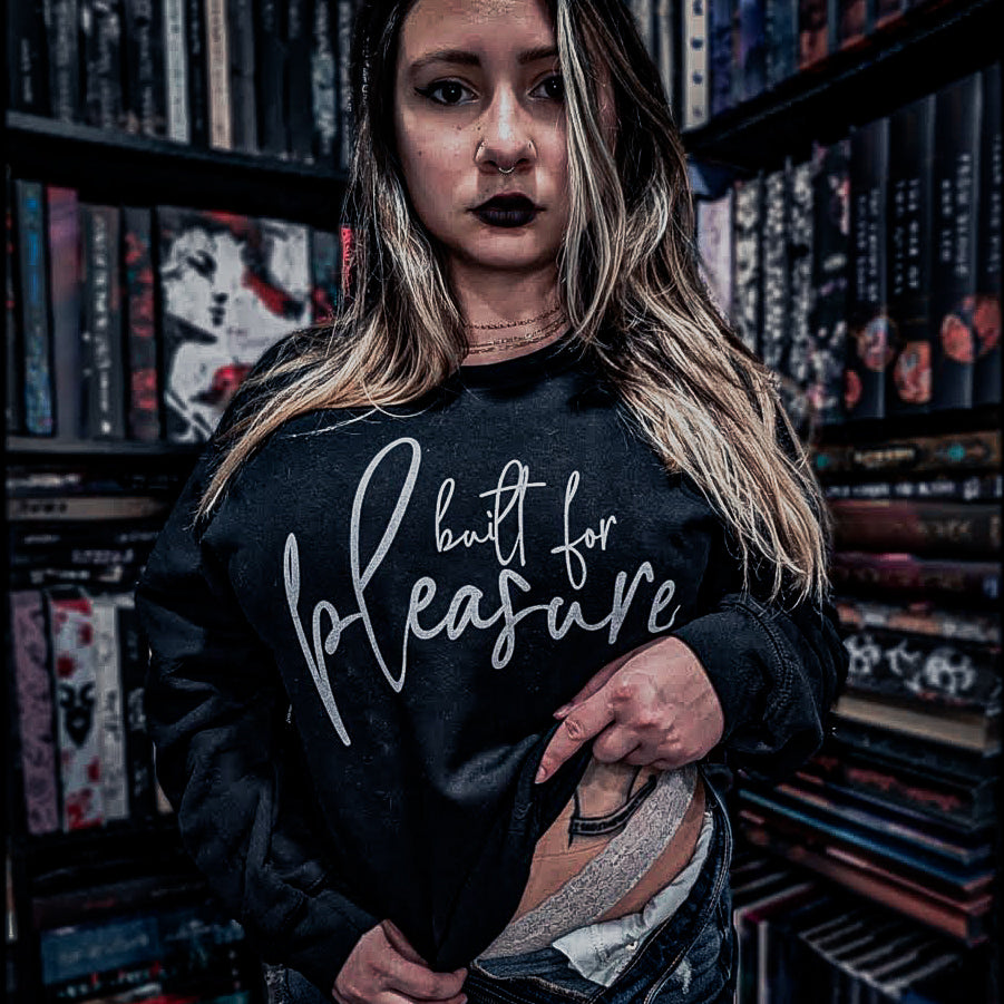 Pleasure Crewneck – dark & disturbed