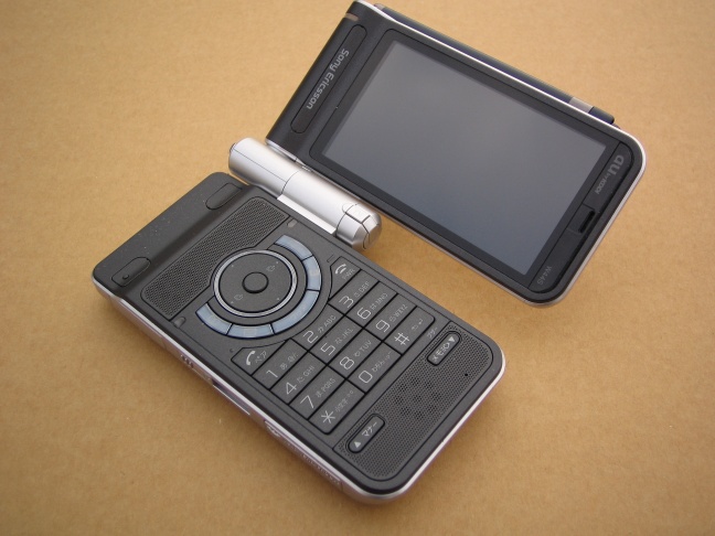 Sony Ericsson W44S について