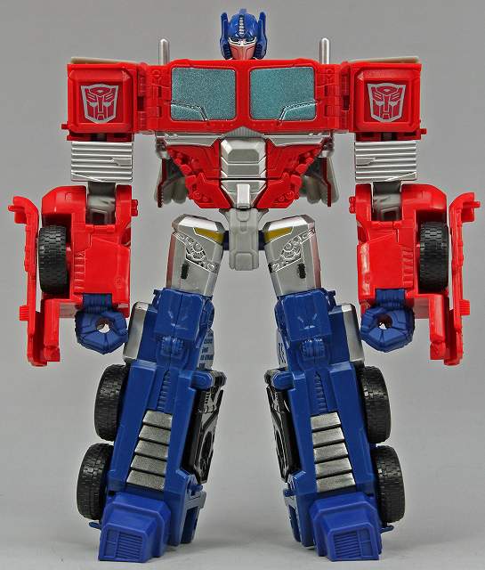UW05_01_OPTIMUSPRIME_11.jpg