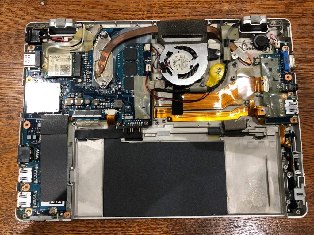 ジャンクで買ったPanasonic Let's Note CF-RZ4のWindowsのリカバリーを