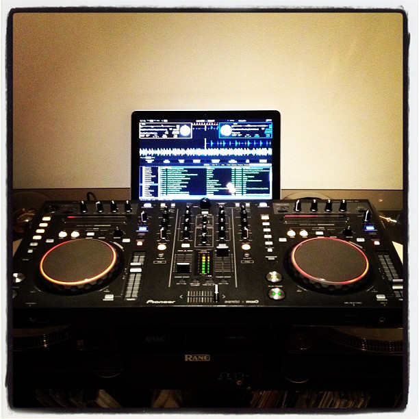 A Year With Pioneer's DDJ-S1 - DJ TechTools