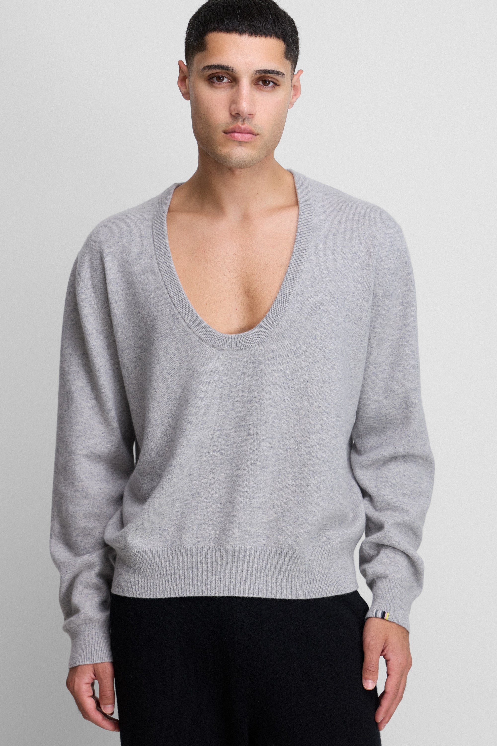 extreme cashmere scoop neck sweater – n°424 jacob – extreme cashmere x