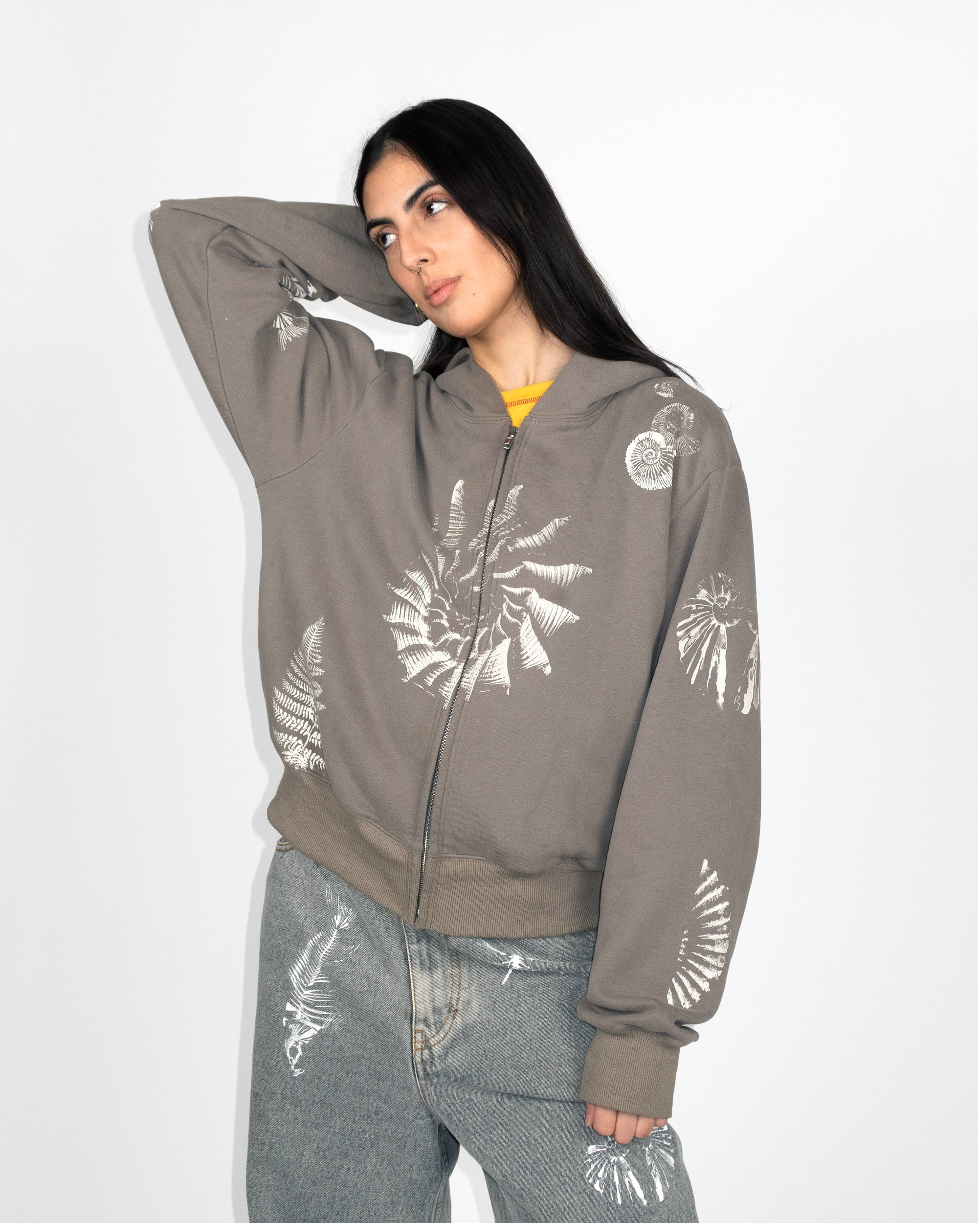 1Hoodie_ed2f28f7-e9c5-49d4-