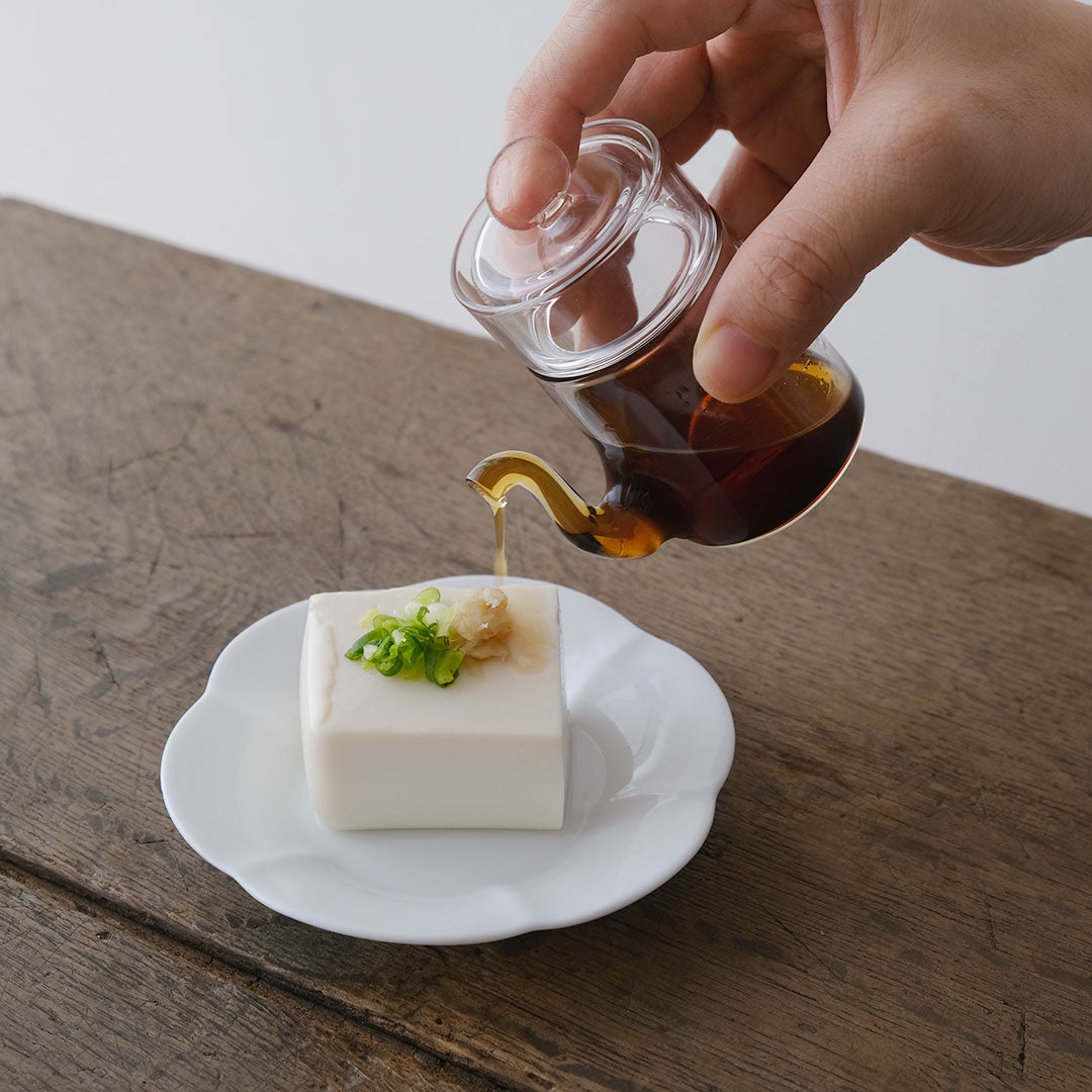 一滴を注ぎ分けられる、ガラスの汁次 – Envelope - エンベロープ