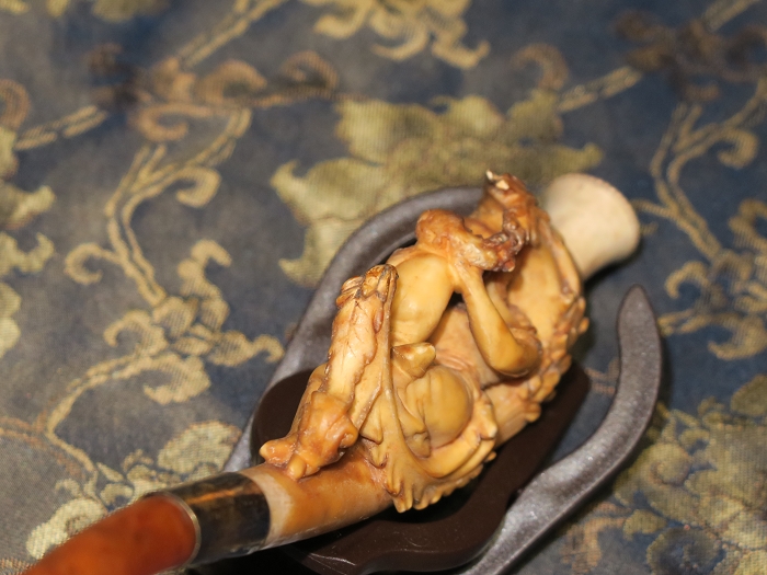 古代ギリシャ風豪華細密高浮彫り肉厚海泡石パイプ（メシャムパイプ