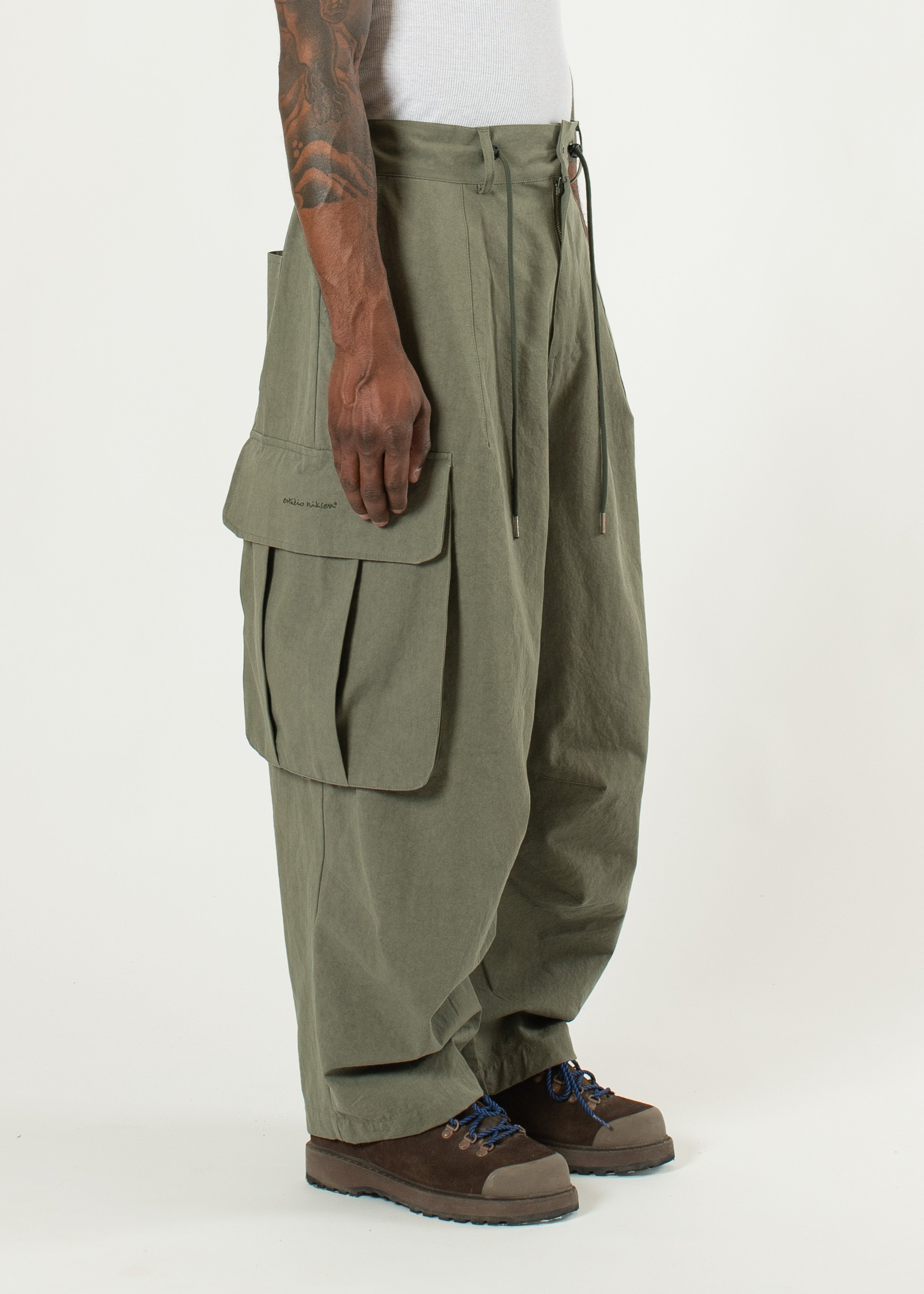 Big-pocket Cargo Pants – Estudio Niksen