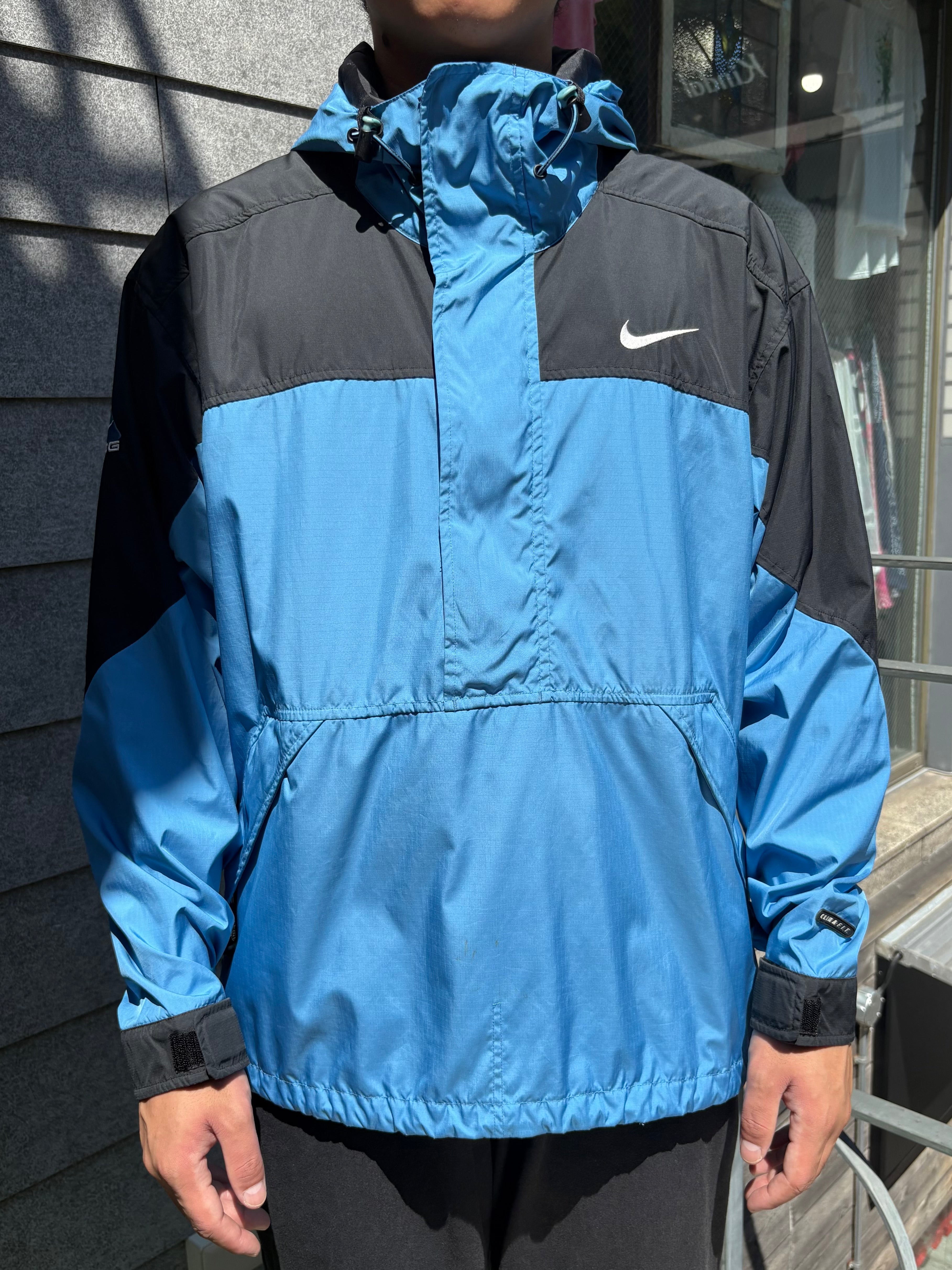 E382C3CD-C4D1-449B-9A39-