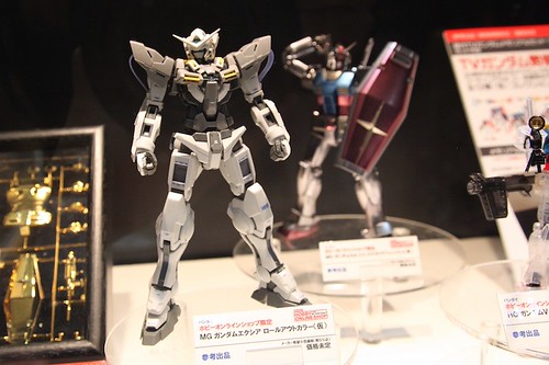 Ngee Khiong: MG Exia Roll Out Color Ver. from Gundam Big Expo 2009