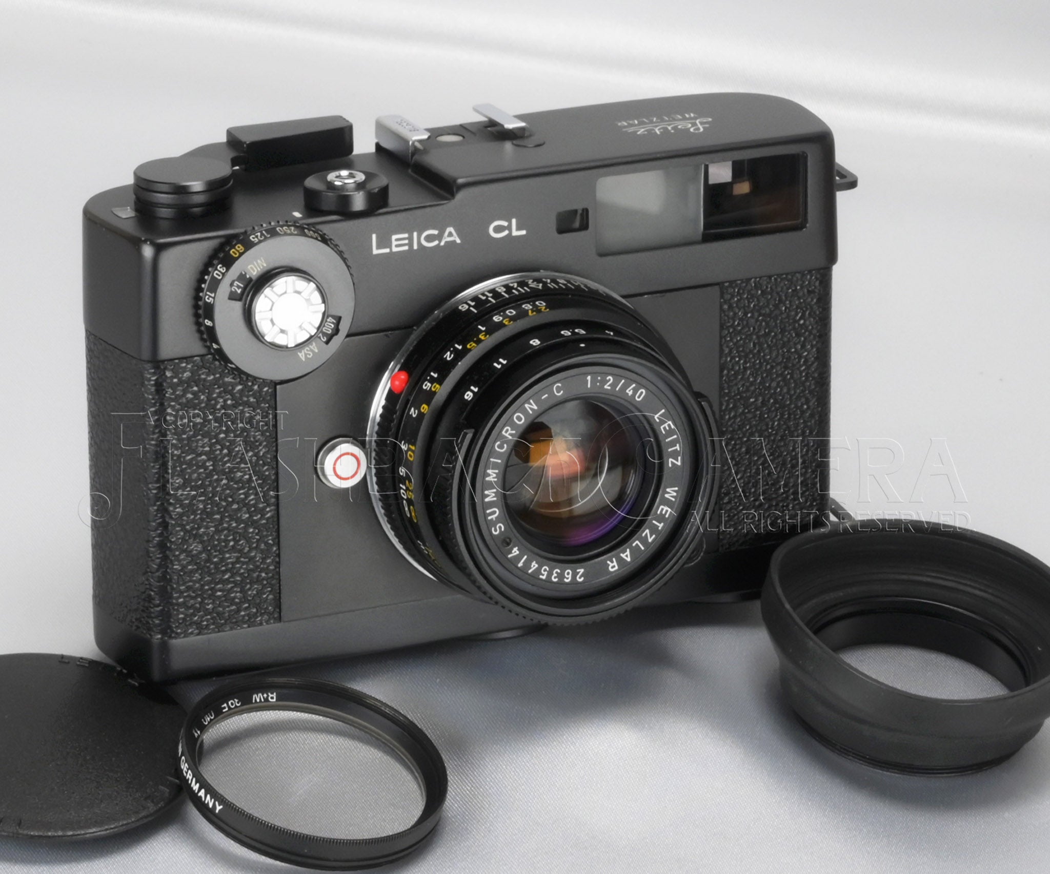 Leica CL + Summicron-C 40mm f2 – FLASHBACK CAMERA