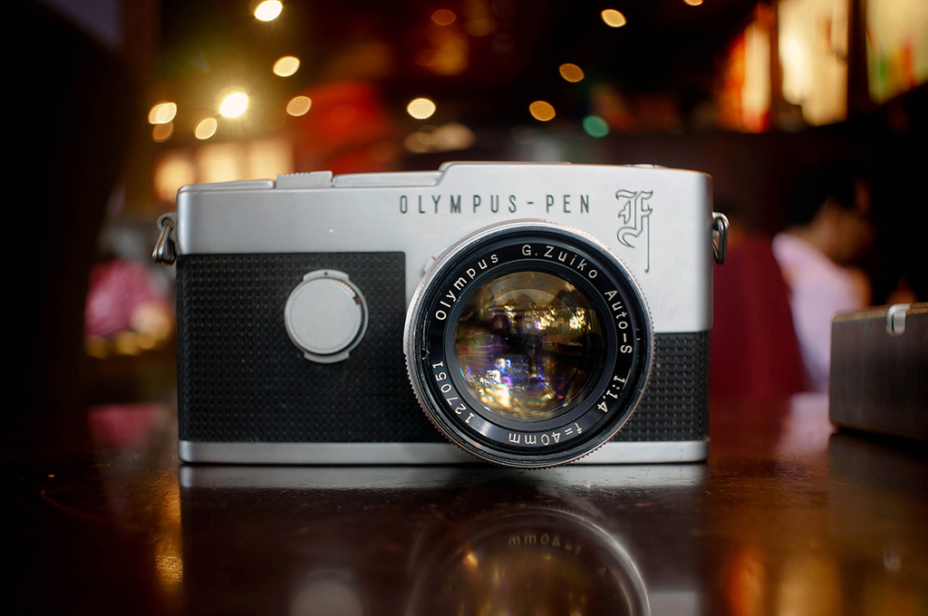 G.Zuiko Auto-W 20mm f3.5 ( Pen-F halfframe lens )