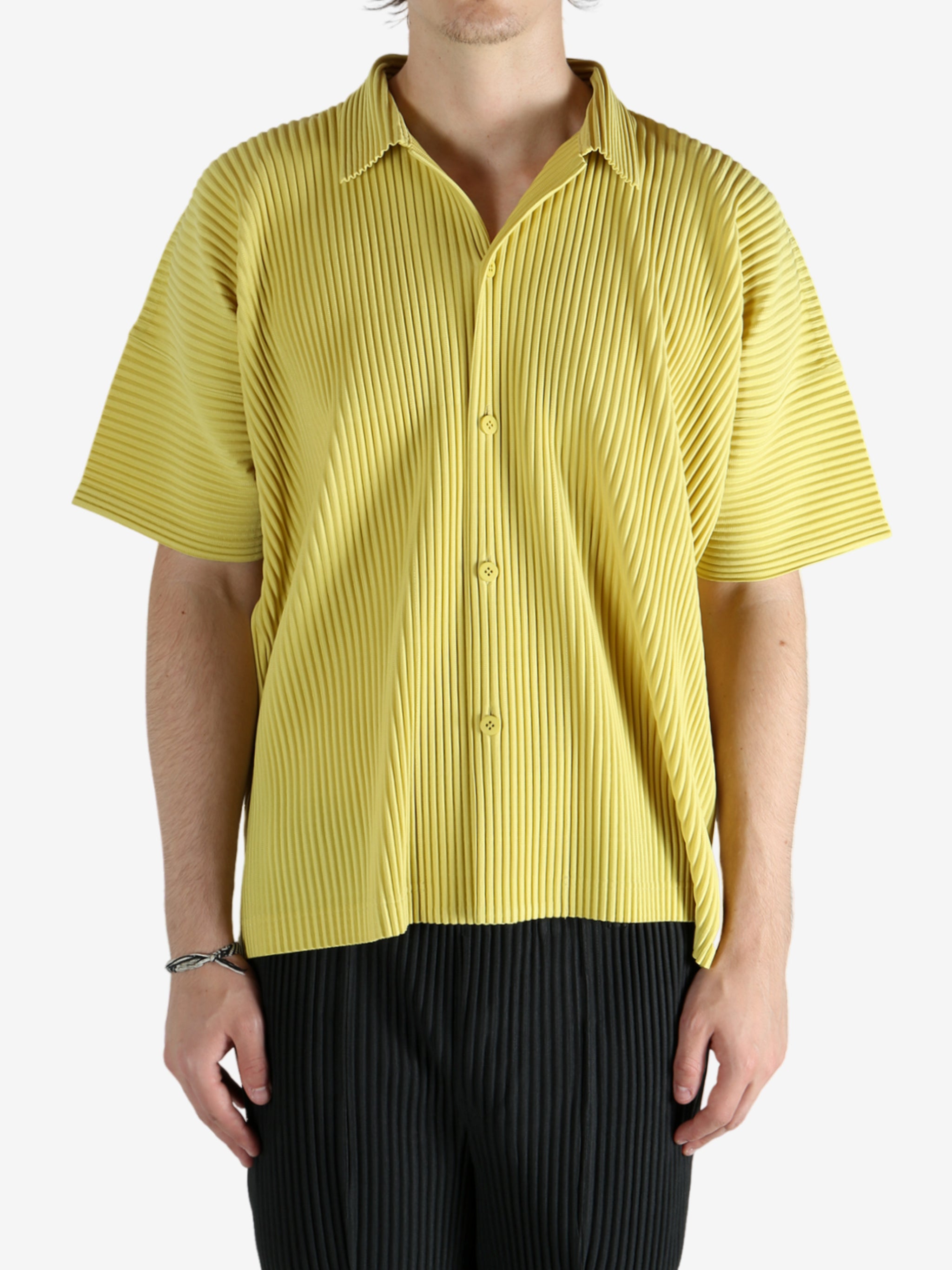 HOMME PLISSE ISSEY MIYAKE - Men Monthly Colors: July Open Collar