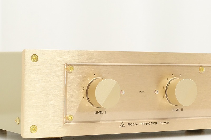 FM Acoustics-FMアコースティックス】の【パワーアンプ/FM300A】を大阪