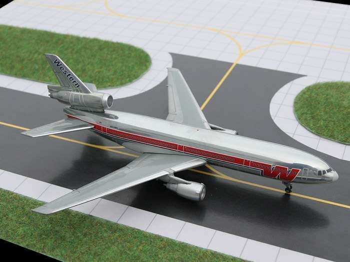 Western Airlines DC-10-10 N908WA Gemini 1:400 – Airline Employee Shop