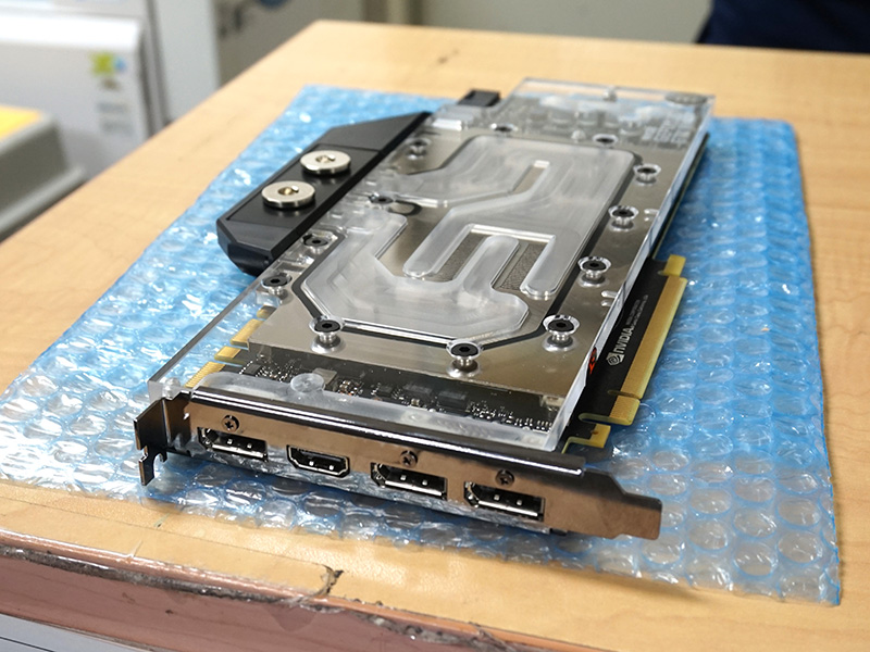 1スロット仕様のGeForce GTX 1080 Tiカードが登場、EK製水冷ブロックを